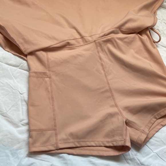 Halara A line Peach skort with a side opening and inner pocket - Picture 4 of 4